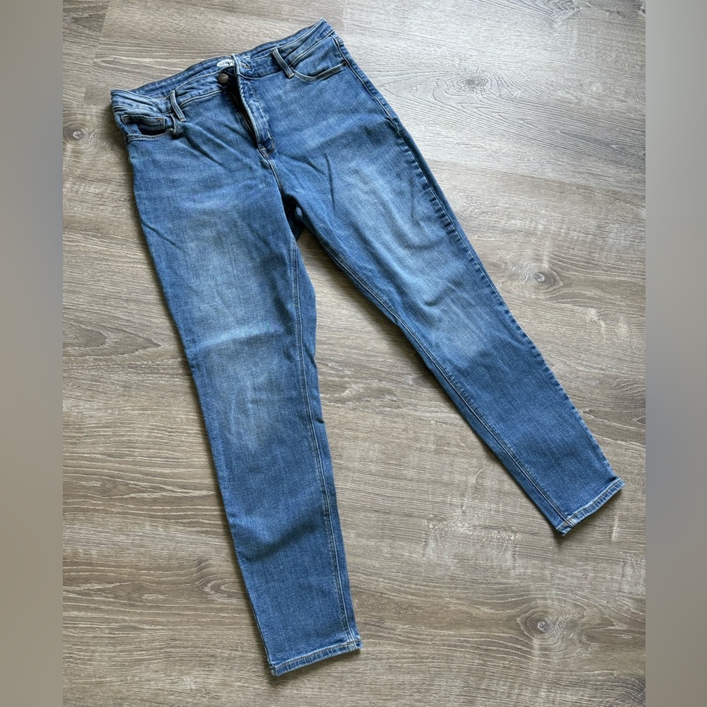 Medium Wash Skinny Jeans